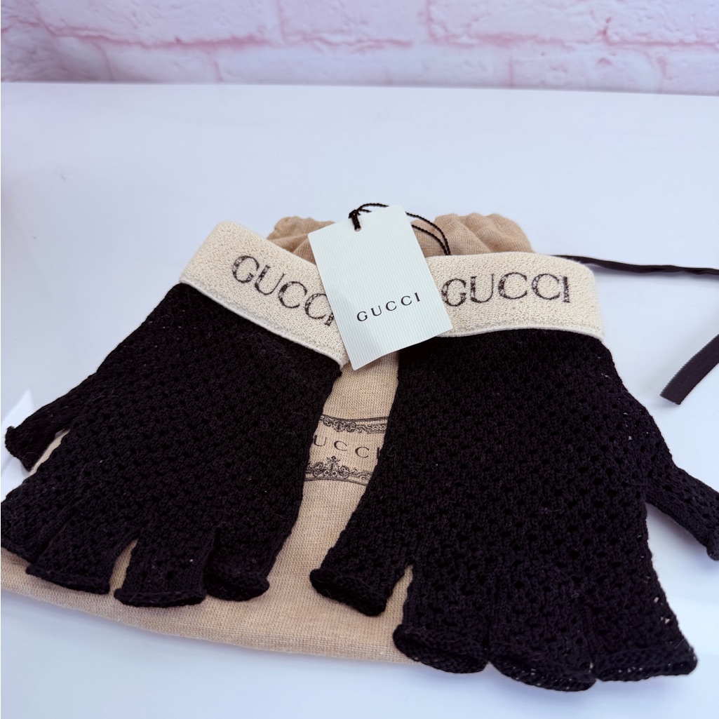 Gucci Black Crochet Fingerless Logo Gloves Nwt